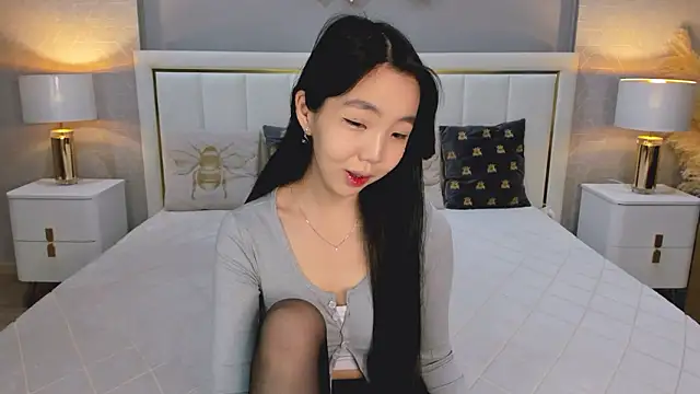 Snapshot of EMILY_GREENSON chatting on 02/14/26, 06:43 EMILY GREENSON online show from 02/14/26, 06:43