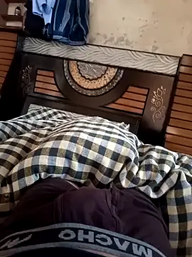 Snapshot of Aalam_0890 chatting on 12/21/25, 09:49 Aalam 0890 online show from 12/21/25, 09:49