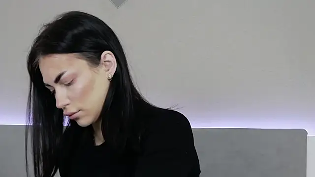 RachaelMils online show from 12/22/25, 03:47