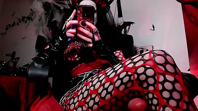 EmpressMorrigan online show from 04/21/26, 12:22