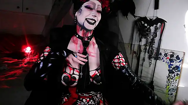 EmpressMorrigan online show from 04/30/26, 04:35