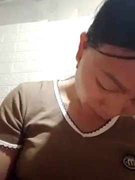 Lili-123k online show from 04/18/26, 07:58