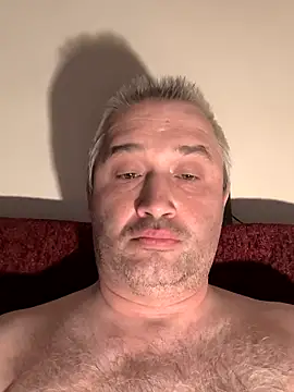 Snapshot of Olomoucak1982 chatting on 04/19/26, 06:21 Olomoucak1982 online show from 04/19/26, 06:21