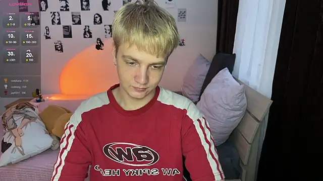 Snapshot of olivertasty2 chatting on 12/03/25, 12:36 olivertasty2 online show from 12/03/25, 12:36