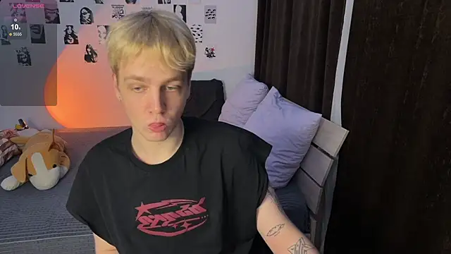 Snapshot of olivertasty2 chatting on 12/05/25, 05:42 olivertasty2 online show from 12/05/25, 05:42