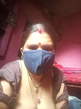 Your-shreya143 online show from 01/19/26, 07:34