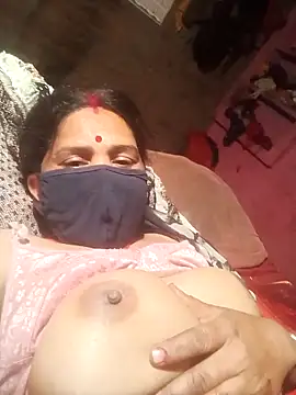 Your-shreya143 online show from 01/31/26, 07:56