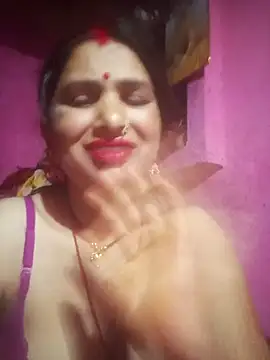 Your-shreya143 online show from 04/14/26, 08:37