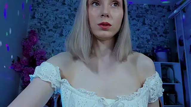 Gina Gina love online show from 04/10/26, 01:00