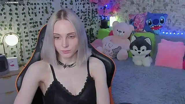 Gina Gina love online show from 06/05/26, 06:52