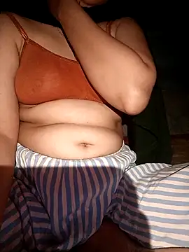 hottyrose69 online show from 12/03/25, 04:53