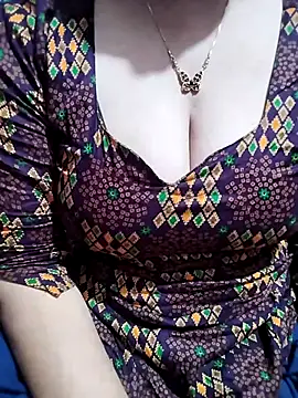 hottyrose69 online show from 04/22/26, 03:57