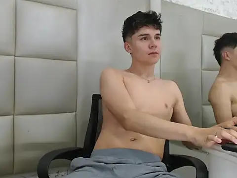 JuanGomm online show from 12/23/25, 05:05