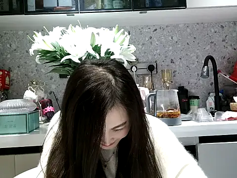 Snapshot of Monica8810 chatting on 12/16/25, 05:07 Monica8810 online show from 12/16/25, 05:07