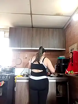 Snapshot of Valeria_montana_ chatting on 01/10/26, 07:04 Valeria montana online show from 01/10/26, 07:04