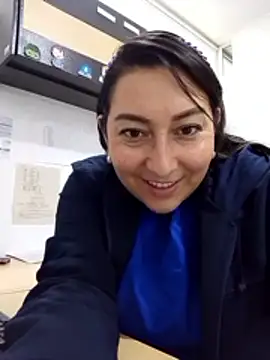 Snapshot of Valeria_montana_ chatting on 01/16/26, 02:32 Valeria montana online show from 01/16/26, 02:32