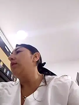 Snapshot of Valeria_montana_ chatting on 02/02/26, 11:31 Valeria montana online show from 02/02/26, 11:31