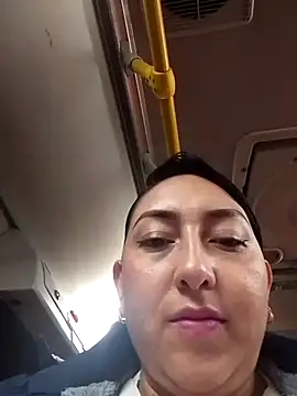 Snapshot of Valeria_montana_ chatting on 02/18/26, 11:06 Valeria montana online show from 02/18/26, 11:06