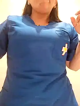 Snapshot of Valeria_montana_ chatting on 02/20/26, 06:41 Valeria montana online show from 02/20/26, 06:41