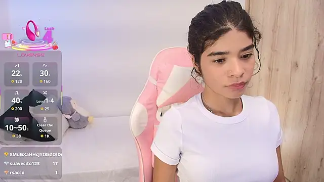 Snapshot of phia_carter chatting on 02/27/26, 04:40 phia carter online show from 02/27/26, 04:40