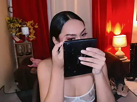 Snapshot of kylieEmparado chatting on 06/29/26, 11:10 kylieEmparado online show from 06/29/26, 11:10