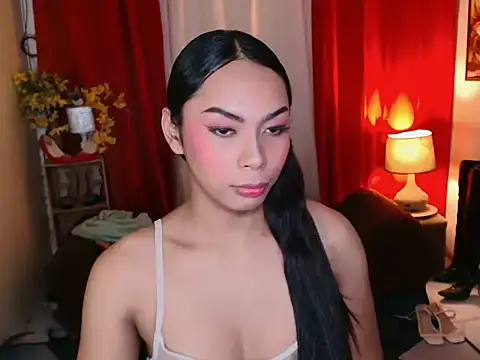 Snapshot of kylieEmparado chatting on 07/06/26, 11:07 kylieEmparado online show from 07/06/26, 11:07