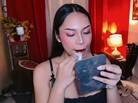 Snapshot of kylieEmparado chatting on 07/26/26, 12:12 kylieEmparado online show from 07/26/26, 12:12