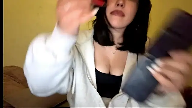 Lolamein online show from 12/16/25, 01:27