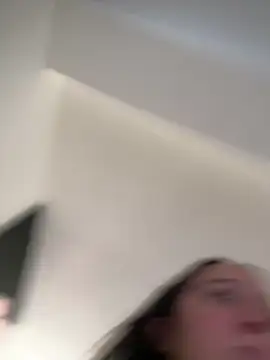 KIARA VOS  online show from 12/16/25, 02:22