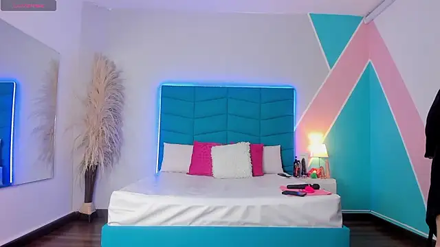  victoria collins  online show from 02/28/26, 08:32