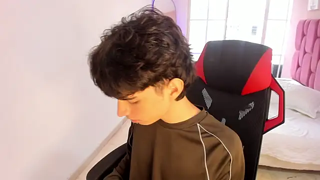 Snapshot of CONNOR_STONNE_ chatting on 02/11/26, 04:01 CONNOR STONNE online show from 02/11/26, 04:01