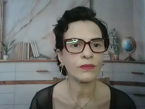 Luna-Hot0802 online show from 12/18/25, 12:22