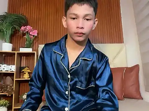 TheBoyAboveYou online show from 02/23/26, 03:53