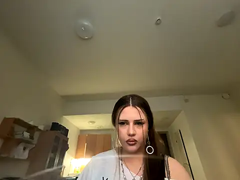 Snapshot of TanyaMoor chatting on 12/05/25, 12:14 TanyaMoor online show from 12/05/25, 12:14