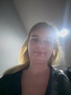 Snapshot of Betsy chatting on 02/16/25, 11:49 Betsy online show from 02/16/25, 11:49