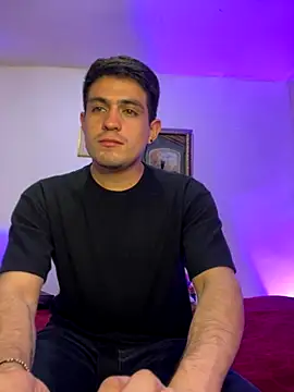 Snapshot of williamsmiiths16 chatting on 12/05/25, 03:26 williamsmiiths16 online show from 12/05/25, 03:26