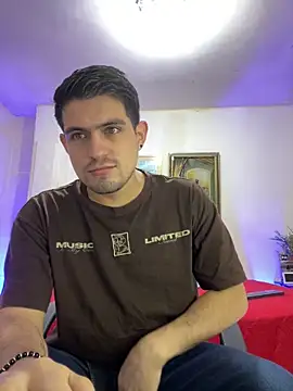 williamsmiiths16 online show from 02/18/26, 01:07