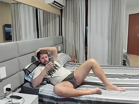 Snapshot of RipMyUnderwear chatting on 12/04/25, 12:42 RipMyUnderwear online show from 12/04/25, 12:42