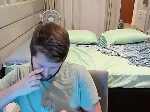 Snapshot of RipMyUnderwear chatting on 12/15/25, 09:41 RipMyUnderwear online show from 12/15/25, 09:41