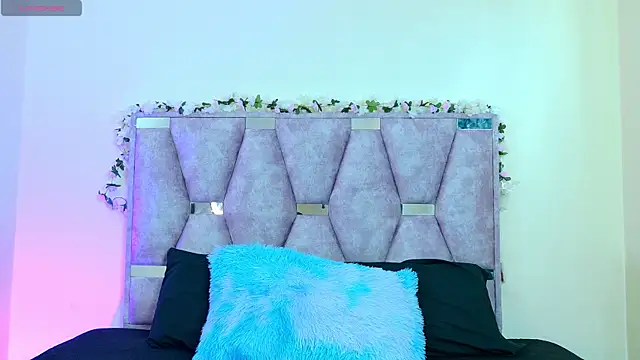 iris and damian online show from 04/01/26, 05:21