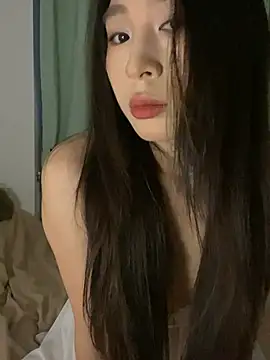 yaqing666 online show from 04/23/26, 12:29