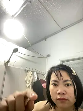 Snapshot of Chew_candy chatting on 12/04/25, 03:32 Chew candy online show from 12/04/25, 03:32