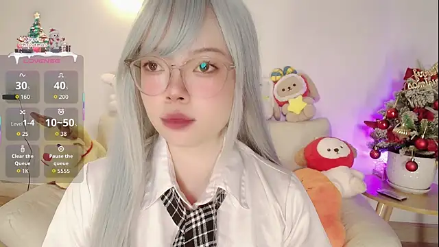 Snapshot of Miyeoonn chatting on 12/15/25, 07:29 Miyeoonn online show from 12/15/25, 07:29