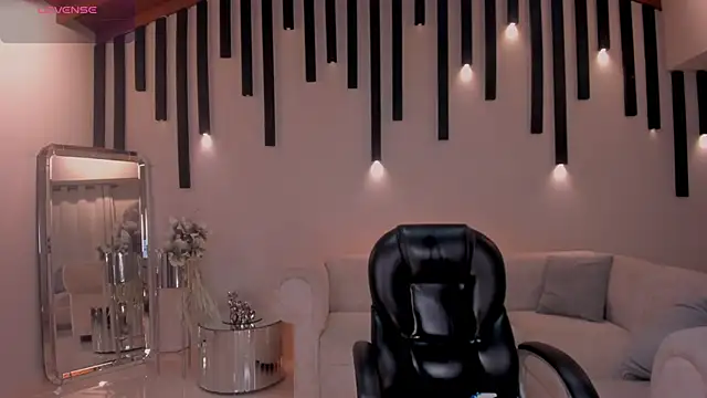 Snapshot of ChloeManson chatting on 02/06/25, 02:55 ChloeManson online show from 02/06/25, 02:55