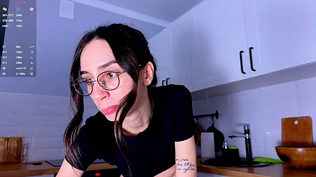 Elizwise online show from 02/16/26, 06:04