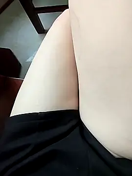 Baby-Linh online show from 04/19/26, 07:29