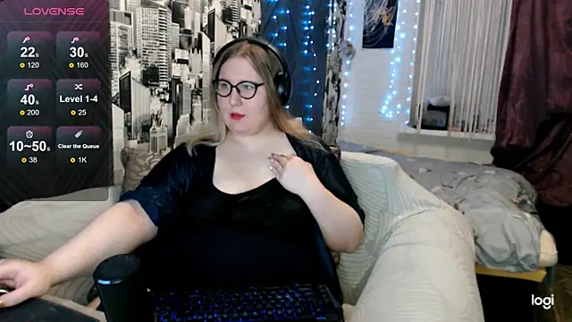 SecretGodnes online show from 12/22/25, 02:03