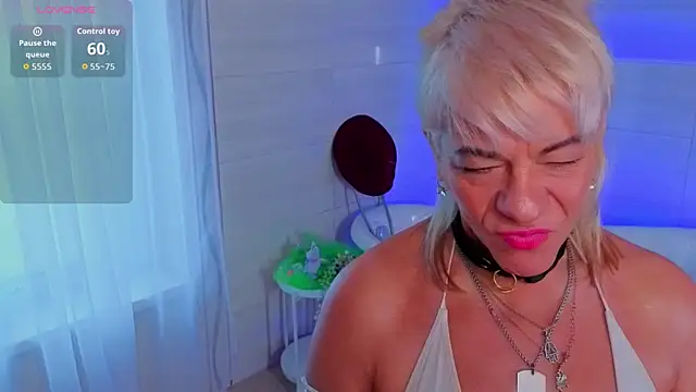 AnittaHarris  online show from 04/04/26, 02:54