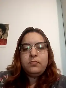 Snapshot of SpicyEmily_XX chatting on 12/04/25, 10:02 SpicyEmily XX online show from 12/04/25, 10:02