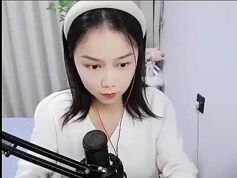 mili923 online show from 12/04/25, 02:04